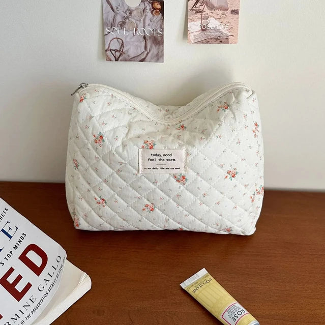Large Capacity Women's Cosmetic Bag