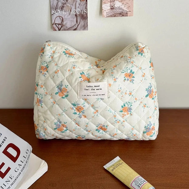 Large Capacity Women's Cosmetic Bag