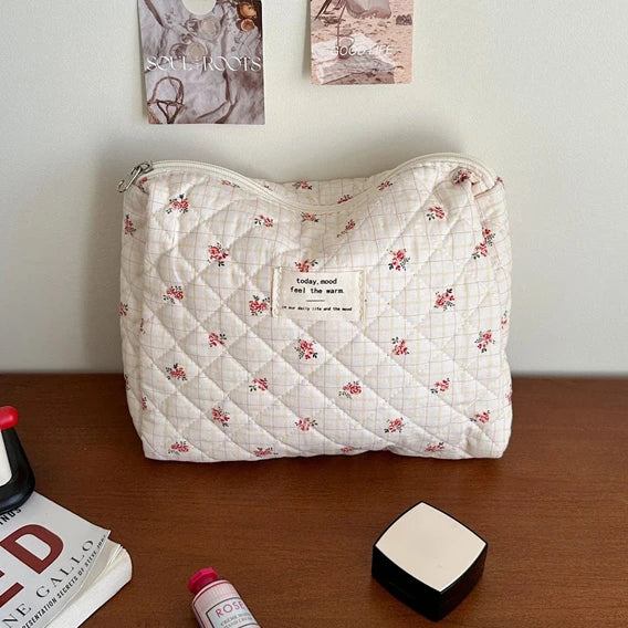 Large Capacity Women's Cosmetic Bag